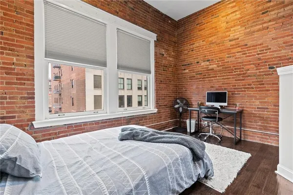 $167,000 | 700 Broadway Boulevard, Unit 508, Kansas City, MO 64105