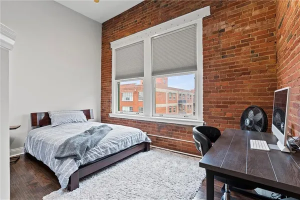 $167,000 | 700 Broadway Boulevard, Unit 508, Kansas City, MO 64105