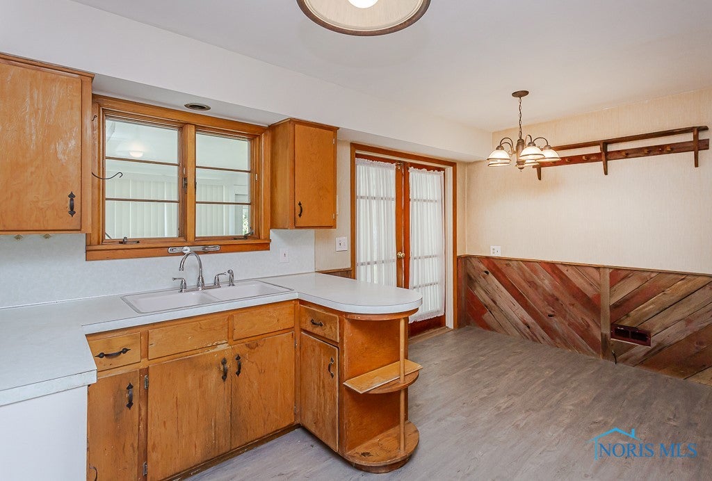4319 Garrison Road Toledo, OH 43613 - Photo 15 of 37 Gallery Image 15