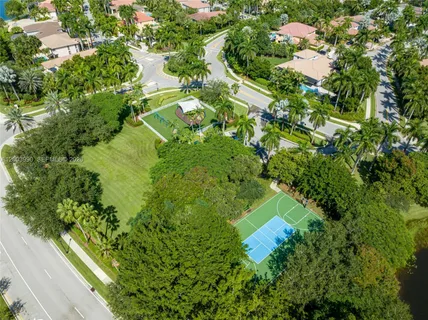 $1,625,000 | 1776 Victoria Pointe Circle, Weston, FL 33327