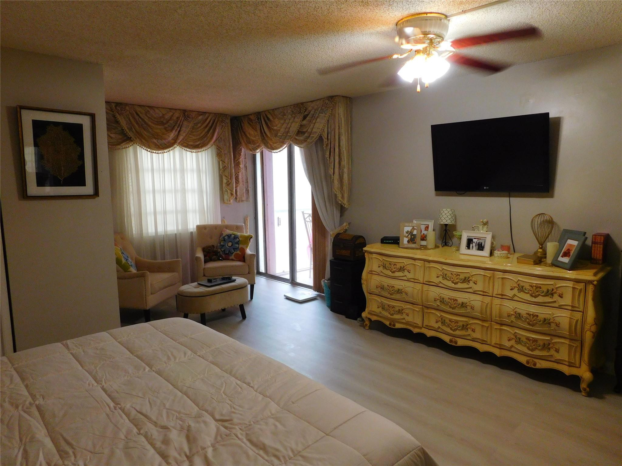 3910 Inverrary Boulevard, Unit 202B Fort Lauderdale, FL 33319 - Photo 11 of 18 Master beroom