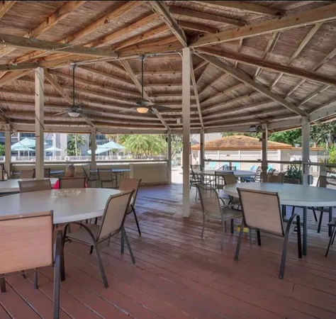 $149,900 | 3910 Inverrary Boulevard, Unit 202B, Fort Lauderdale, FL 33319