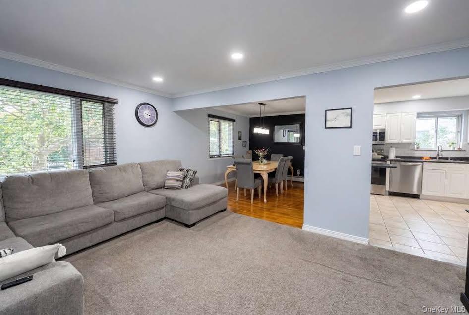 26 Inwood Road Port Washington, NY 11050 - Photo 2 of 5 dining room /living room /kitchen layout
