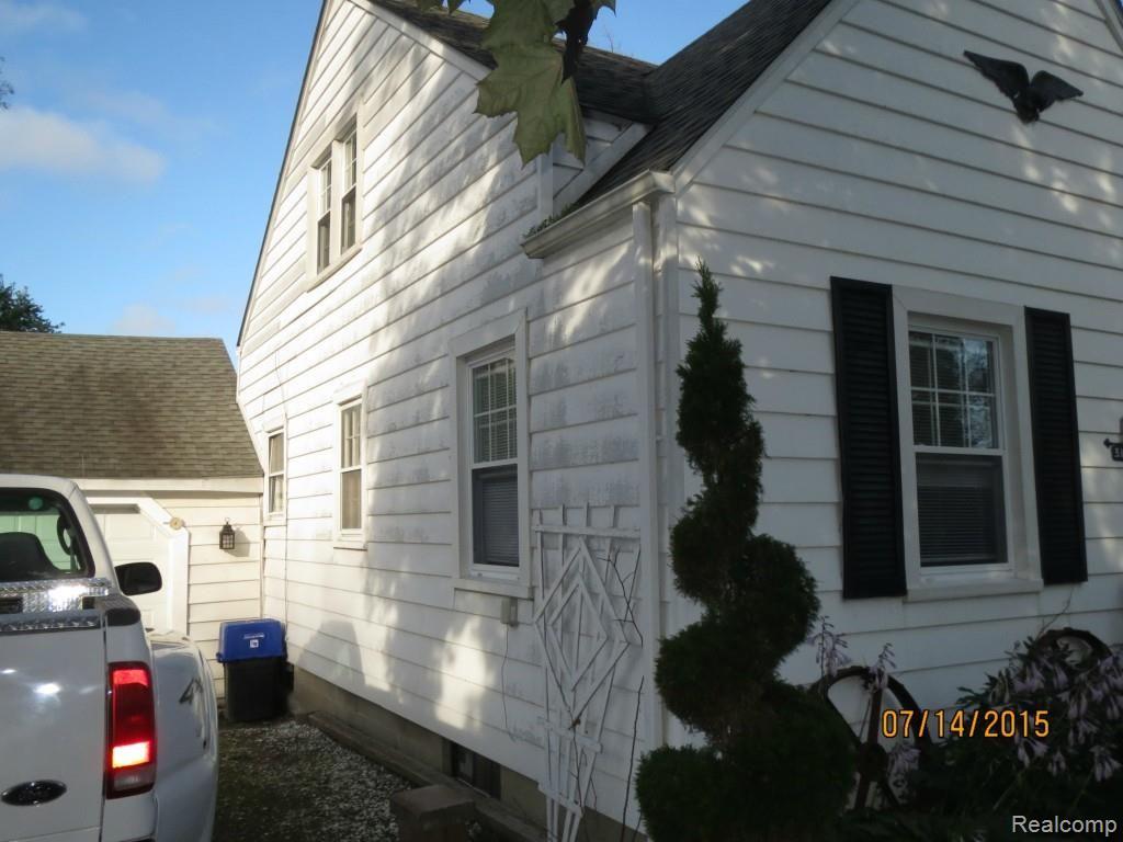 3143 Walnut Lake Road West Bloomfield, MI 48322 - Photo 55 of 64 IMG_7282.jpg