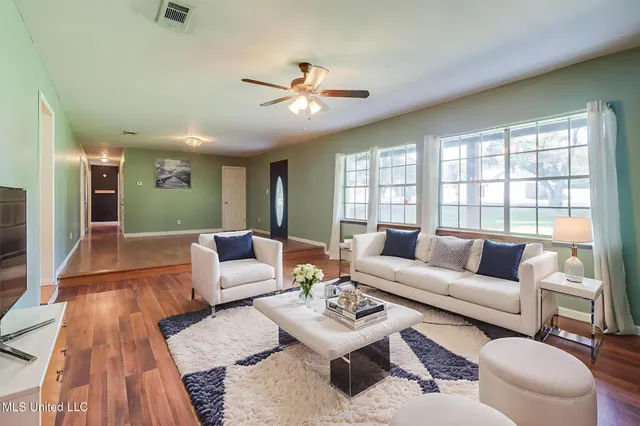 $189,999 | 502 West Border Avenue, Wiggins, MS 39577