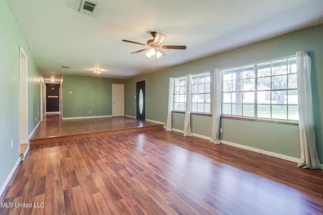 $189,999 | 502 West Border Avenue, Wiggins, MS 39577