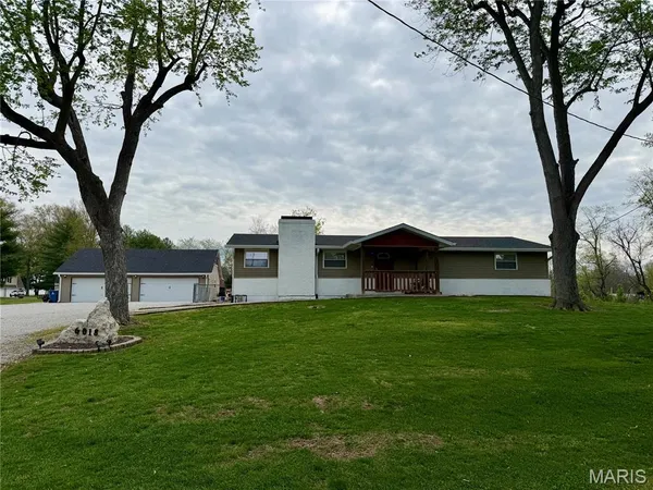$299,000 | 6018 Sunrise Drive, Collinsville, IL 62234