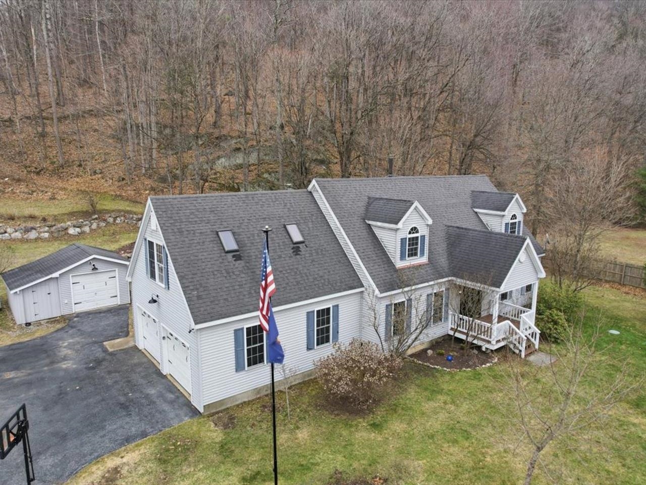 44 Drake Woods Road Bristol, VT 05443 - Photo 3 of 70