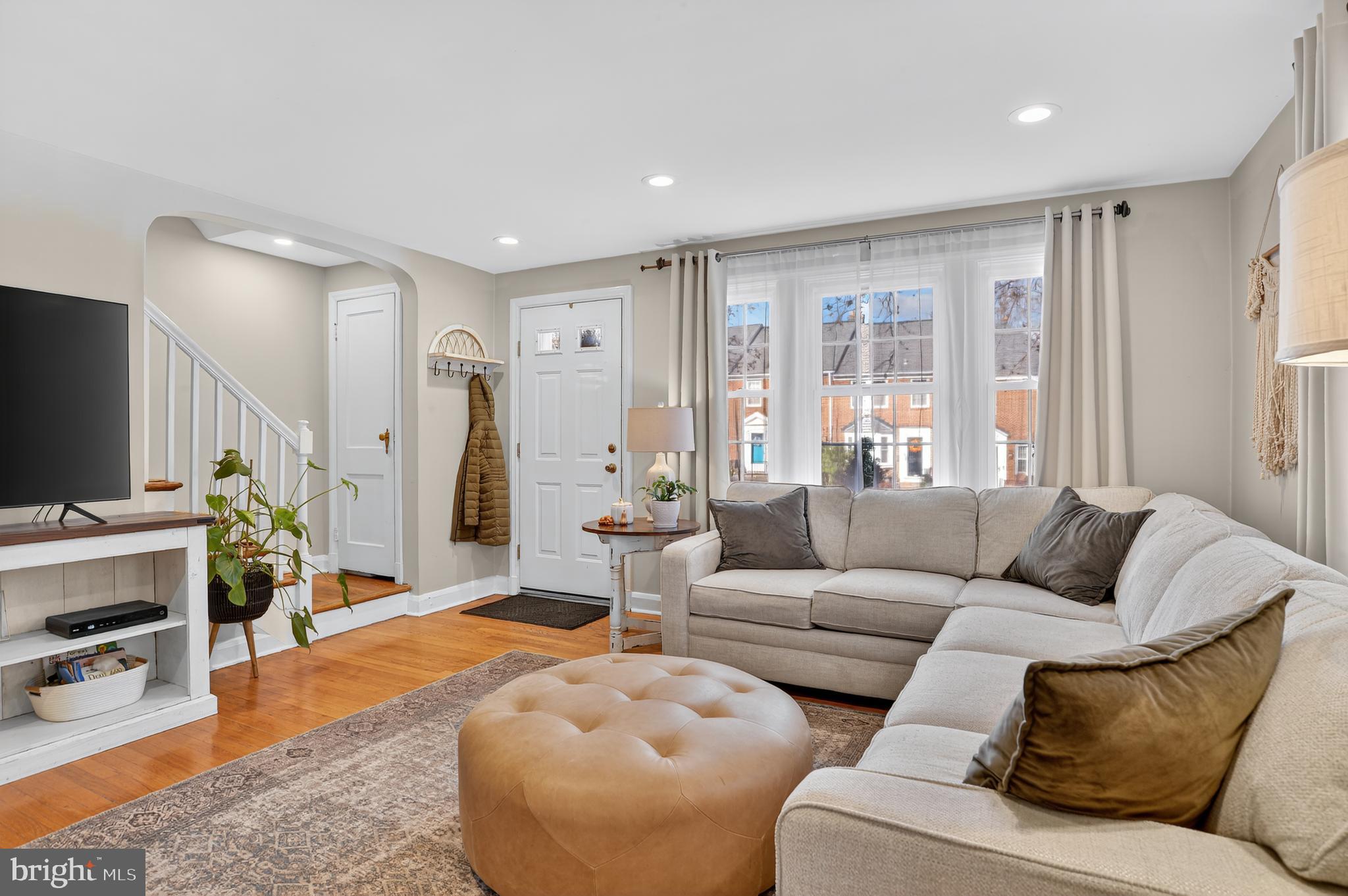 227 Overbrook Road Baltimore, MD 21212 - Photo 4 of 29 Family Room