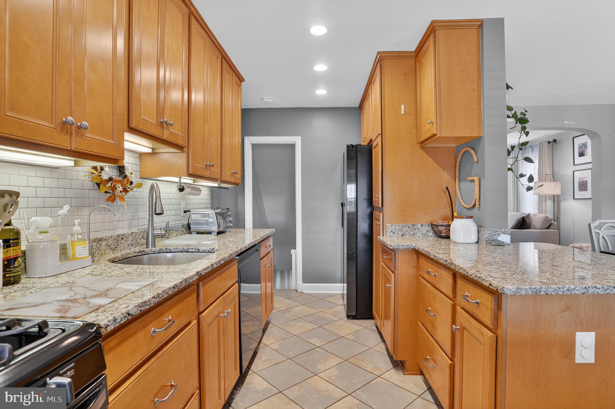 227 Overbrook Road Baltimore, MD 21212 - Photo 6 of 29 Kitchen