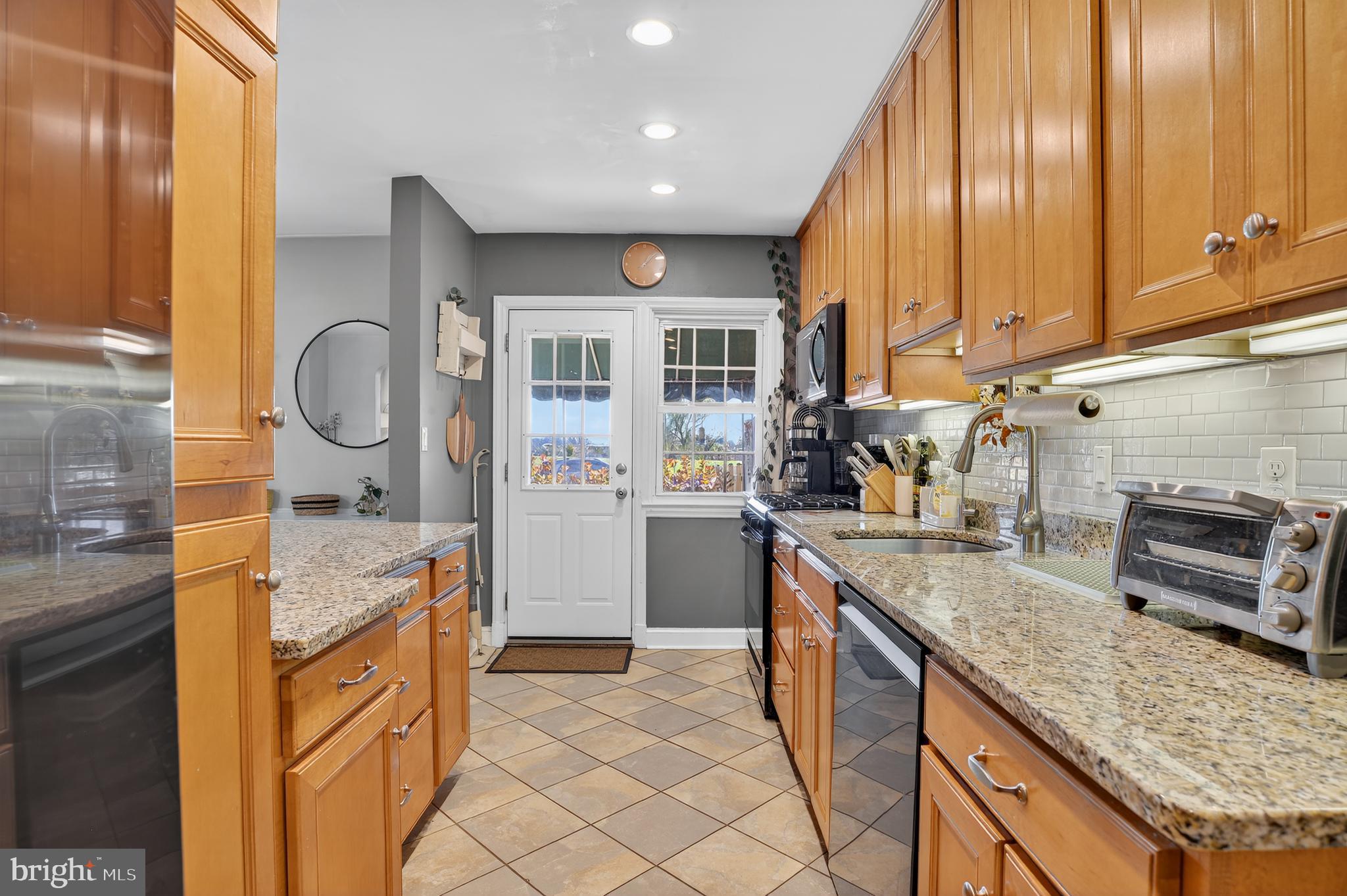 227 Overbrook Road Baltimore, MD 21212 - Photo 7 of 29 Kitchen