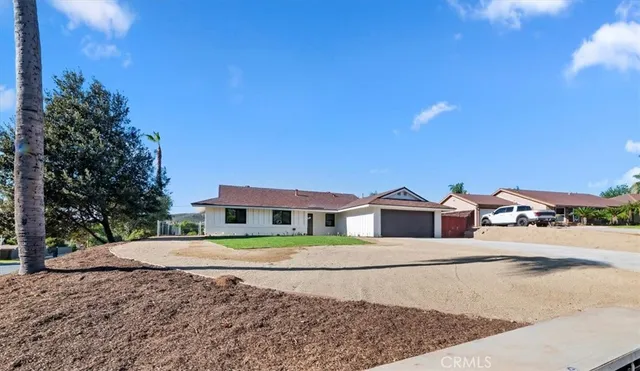 $729,900 | 7695 Lakeside Drive, Jurupa Valley, CA 92509