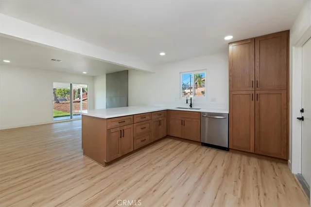 $729,900 | 7695 Lakeside Drive, Jurupa Valley, CA 92509