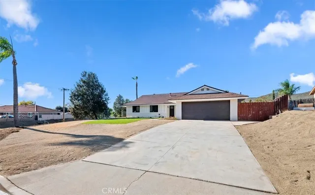 $729,900 | 7695 Lakeside Drive, Jurupa Valley, CA 92509
