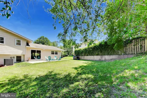 $1,095,000 | 11832 Enid Drive, Potomac, MD 20854