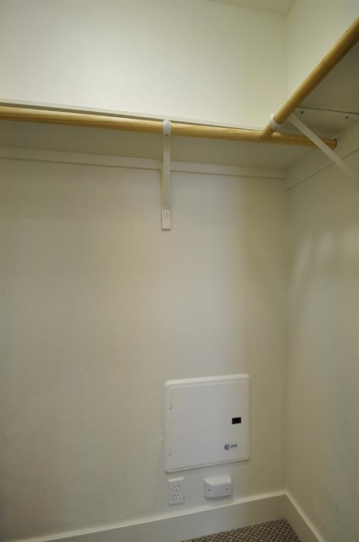 711 West 32nd Street, Unit 108 Austin, TX 78705 - Photo 20 of 28 a view of walk in closet