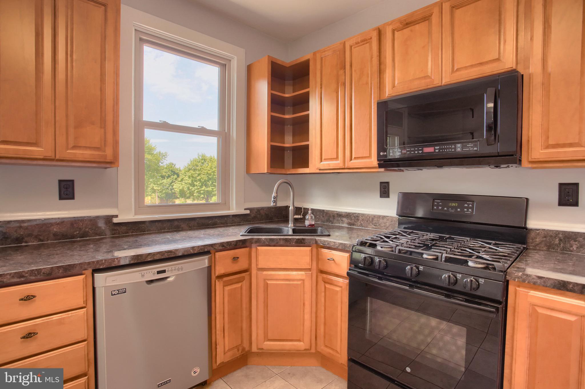209 Chester Road Enola, PA 17025 - Photo 21 of 35 Kitchen