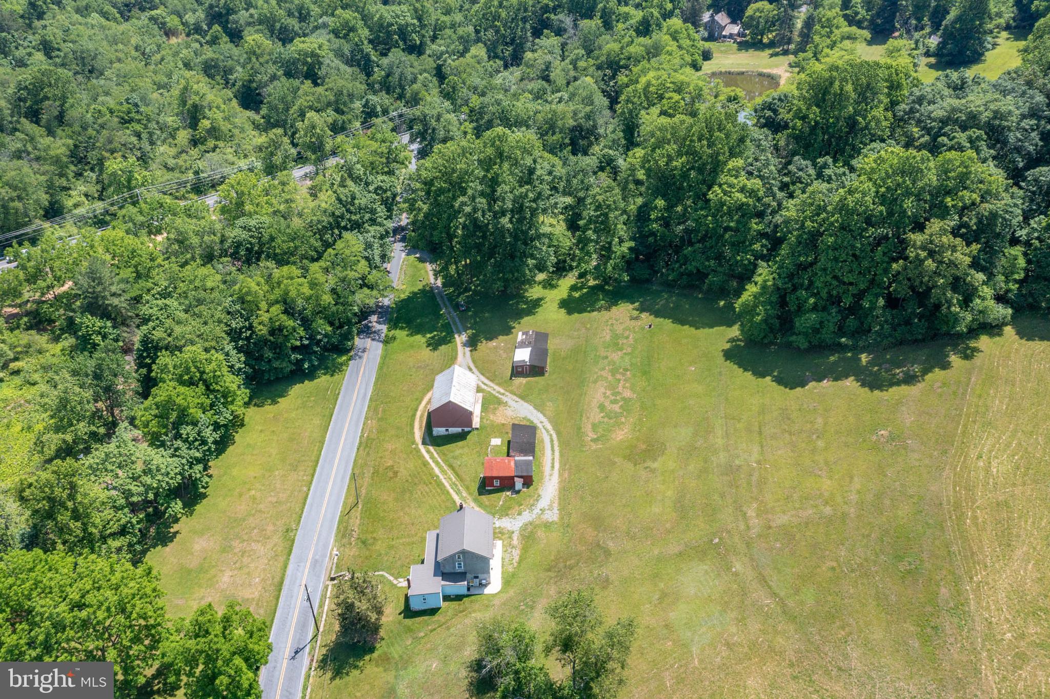 17 Kutz Road Fleetwood, PA 19522 - Photo 4 of 35