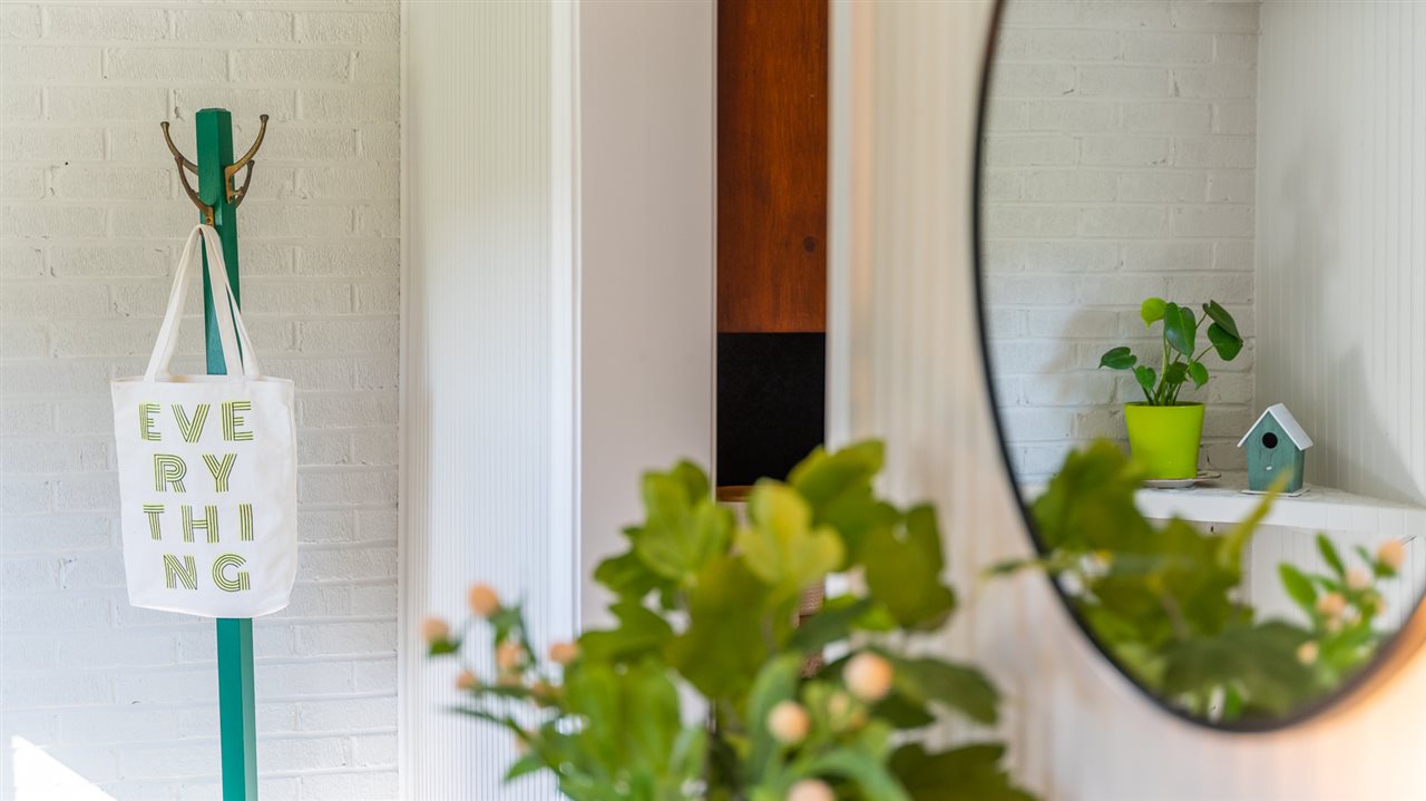 829 Kiddsville Road Waynesboro, VA 22980 - Photo 5 of 41 a view of entryway