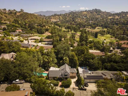 $2,595,000 | 1602 Golf Club Drive, Glendale, CA 91206