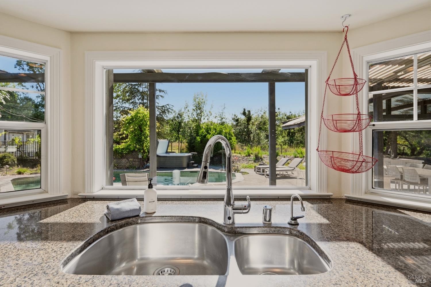 8174 Whited Road Sebastopol, CA 95472 - Photo 19 of 52