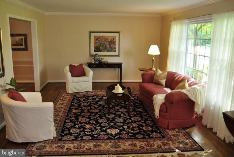 1325 Beulah Road Vienna, VA 22182 - Photo 5 of 30 Living Room w/Big Picture Window