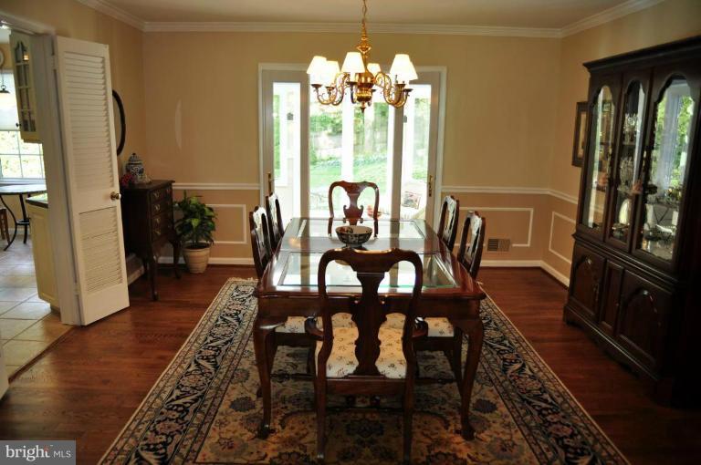 1325 Beulah Road Vienna, VA 22182 - Photo 8 of 30 Dining Room