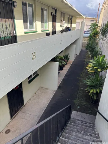 $1,400 | 1924 Kalani Street, Unit 4, Honolulu, HI 96819