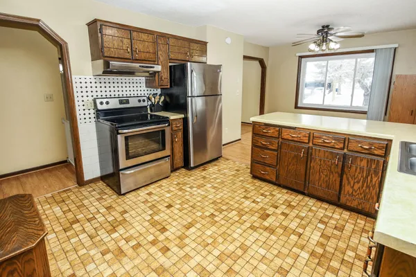 $249,900 | 1507 29th Avenue North, St. Cloud, MN 56303