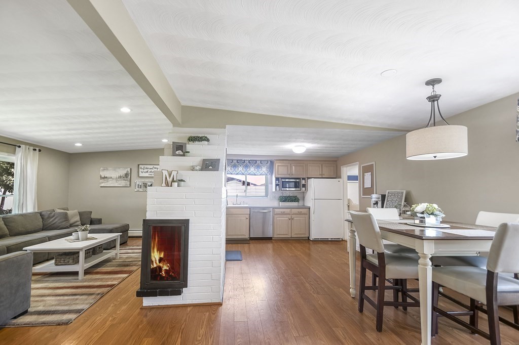 49 Lohnes Road Framingham, MA 01701 - Photo 11 of 38 Gallery Image 11