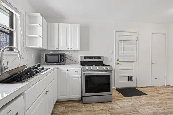 $2,050 | 5505 Huisache Street, Houston, TX 77081