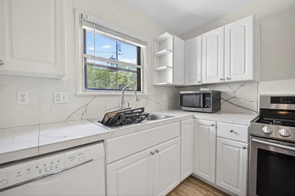 $2,050 | 5505 Huisache Street, Houston, TX 77081