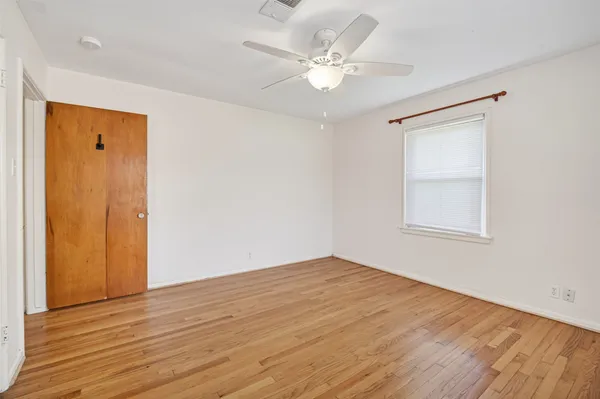 $2,050 | 5505 Huisache Street, Houston, TX 77081