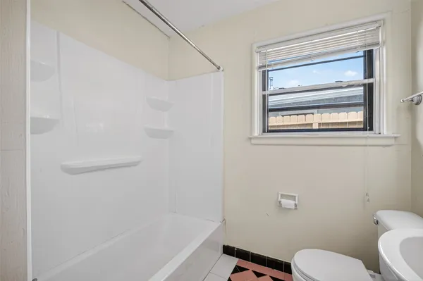 $2,050 | 5505 Huisache Street, Houston, TX 77081