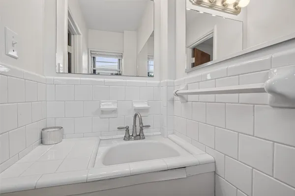 $2,050 | 5505 Huisache Street, Houston, TX 77081