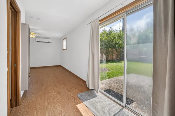 $2,050 | 5505 Huisache Street, Houston, TX 77081