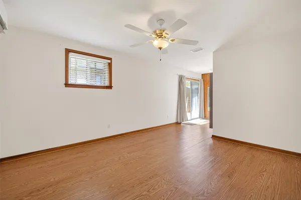 $2,050 | 5505 Huisache Street, Houston, TX 77081