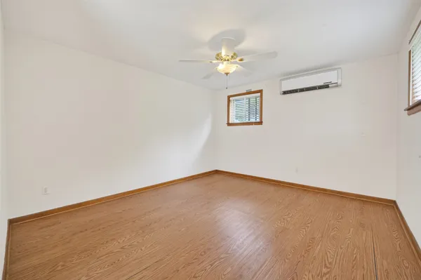 $2,050 | 5505 Huisache Street, Houston, TX 77081