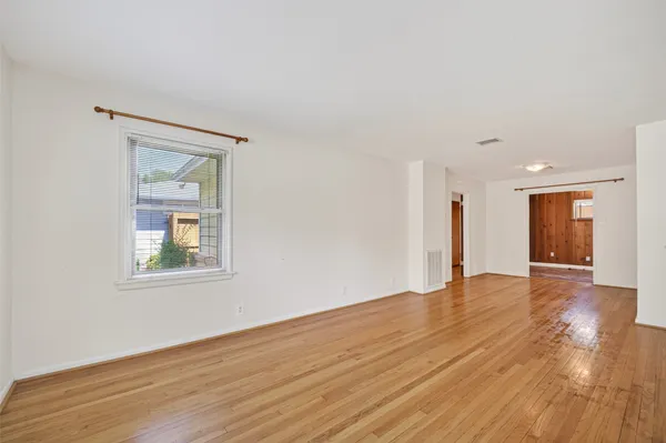 $2,050 | 5505 Huisache Street, Houston, TX 77081