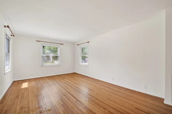 $2,050 | 5505 Huisache Street, Houston, TX 77081