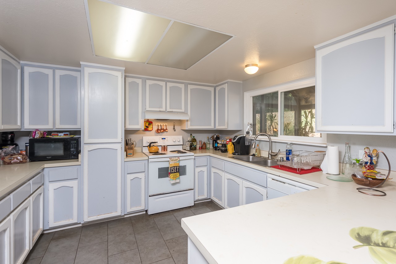 1663 Maria Avenue Spring Valley, CA 91977 - Photo 3 of 7 Gallery Image 3