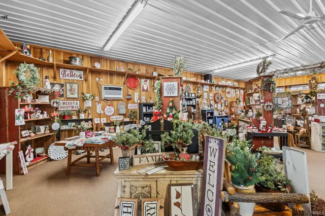 $1,100,000 | 1514 North 6th Street, Monticello, IN 47960