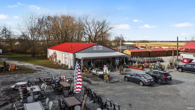 $1,100,000 | 1514 North 6th Street, Monticello, IN 47960