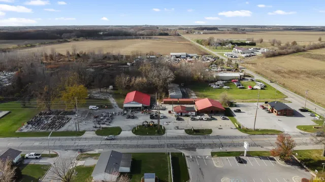$1,100,000 | 1514 North 6th Street, Monticello, IN 47960