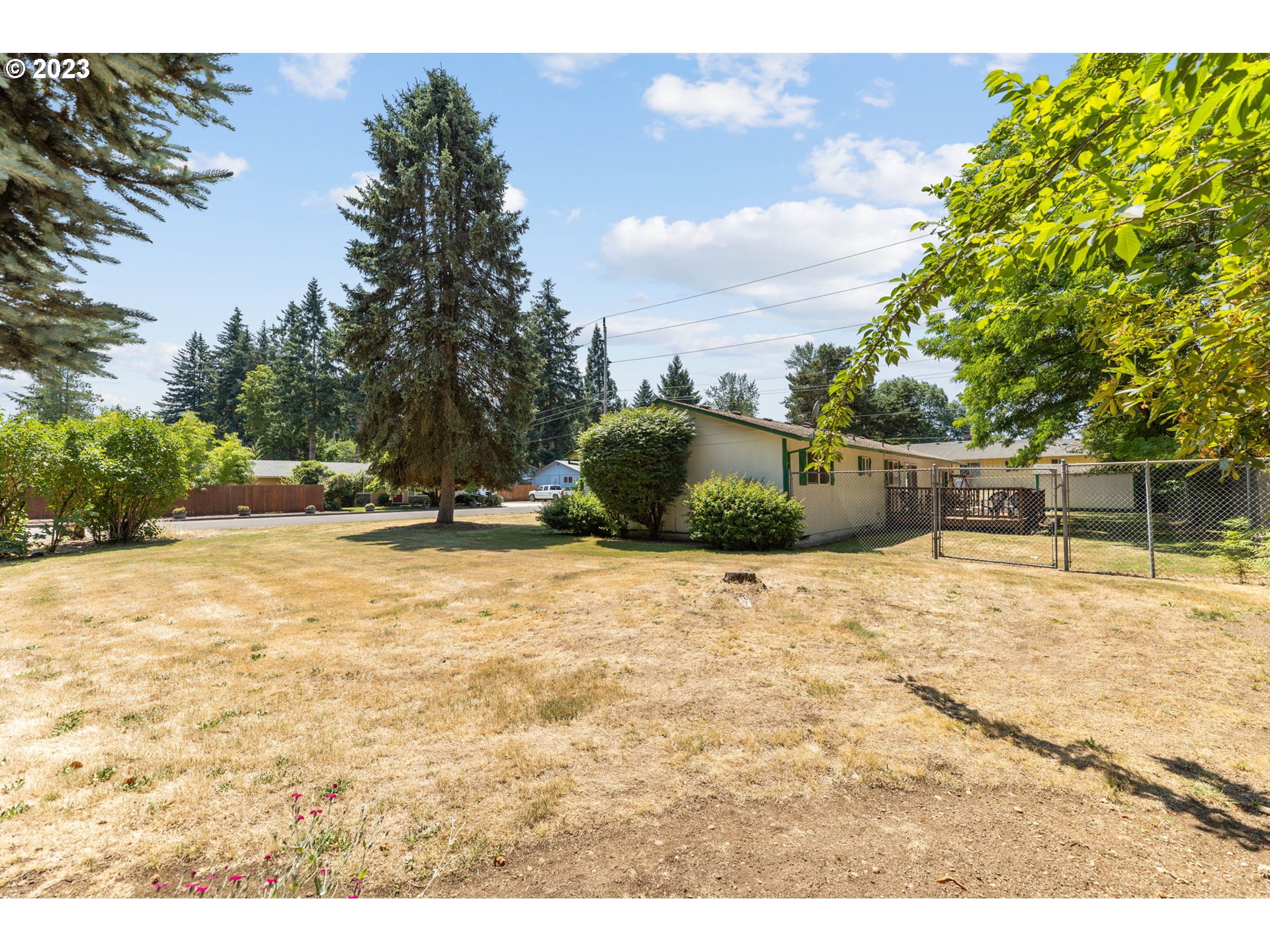 12204 Northeast 7th Street Vancouver, WA 98684 - Photo 29 of 30 a view of a backyard of the house