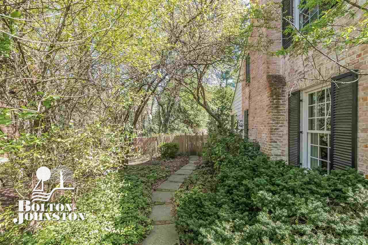 110 Touraine Road Grosse Pointe, MI 48236 - Photo 61 of 68 31346880-60.JPG