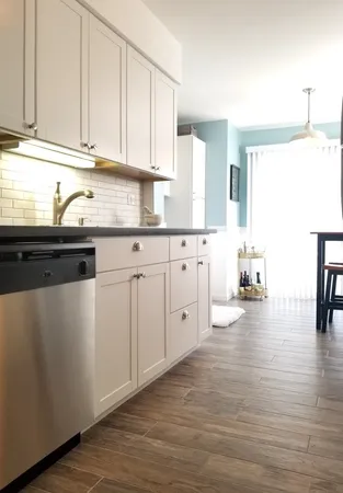 $238,000 | 813 Valley Stream Drive, Unit D, Wheeling, IL 60090