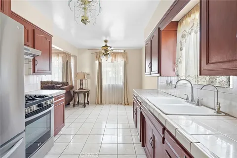 $850,000 | 6133 Orchard Avenue, Huntington Park, CA 90255