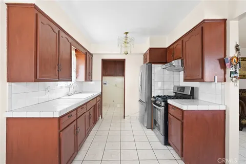 $850,000 | 6133 Orchard Avenue, Huntington Park, CA 90255