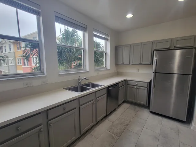 $2,600 | 750 Millbrae Court, Unit 5, West Palm Beach, FL 33401